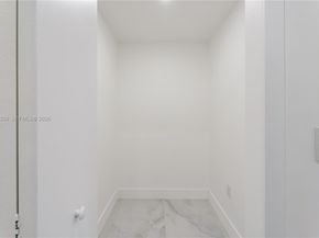 851 W 35th St, Hialeah FL 33012
