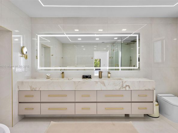 1117 Adams St, Hollywood FL 33019