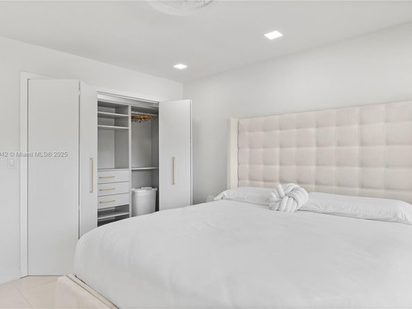 1117 Adams St, Hollywood FL 33019