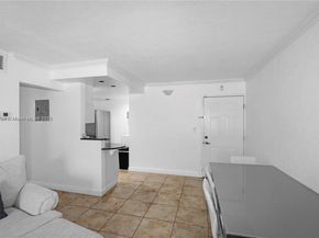 8617 SW 68th Ct 24, Pinecrest FL 33156