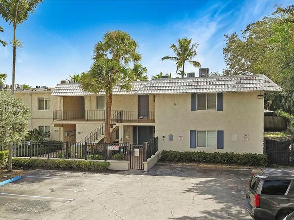 8617 SW 68th Ct 24, Pinecrest FL 33156