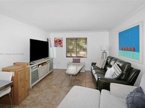 8617 SW 68th Ct 24, Pinecrest FL 33156
