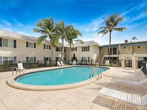 8617 SW 68th Ct 24, Pinecrest FL 33156