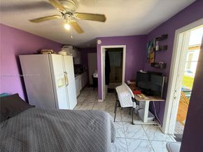 3221 SW 47th Ave, West Park FL 33023