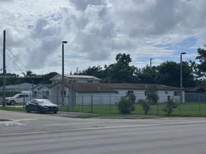 2180 NW 59th St, Miami FL 33142