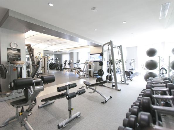 6000 Island Blvd 707, Aventura FL 33160