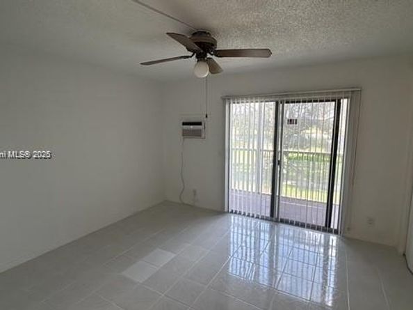 13450 SW 3rd St 209D, Pembroke Pines FL 33027