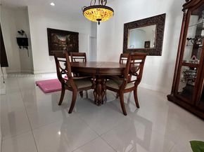 4607 NW 165th St, Miami Gardens FL 33054