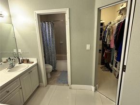 4607 NW 165th St, Miami Gardens FL 33054