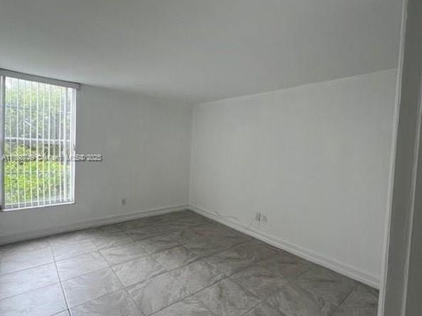 210 Fontainebleau Blvd 411, Miami FL 33172