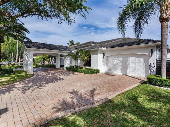 Undisclosed Address #A11926591, Miami FL 33176