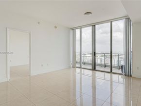 90 SW 3rd St PH10, Miami FL 33130