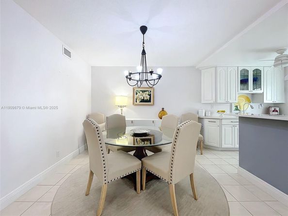 708 SE 7th Ave 14, Pompano Beach FL 33060