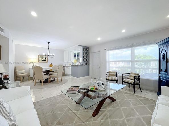 708 SE 7th Ave 14, Pompano Beach FL 33060