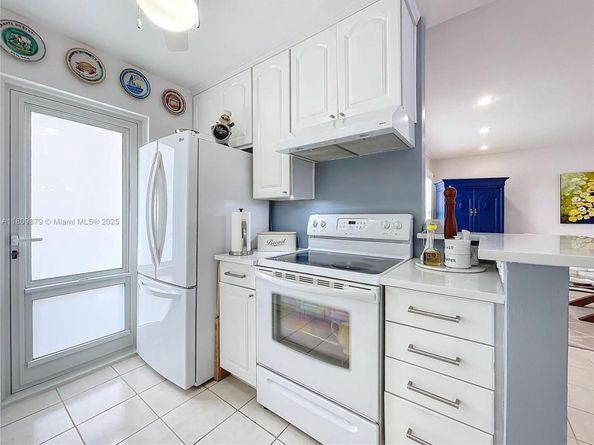 708 SE 7th Ave 14, Pompano Beach FL 33060