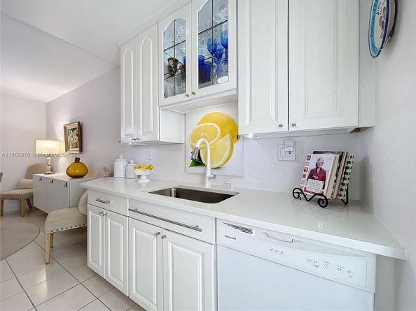 708 SE 7th Ave 14, Pompano Beach FL 33060