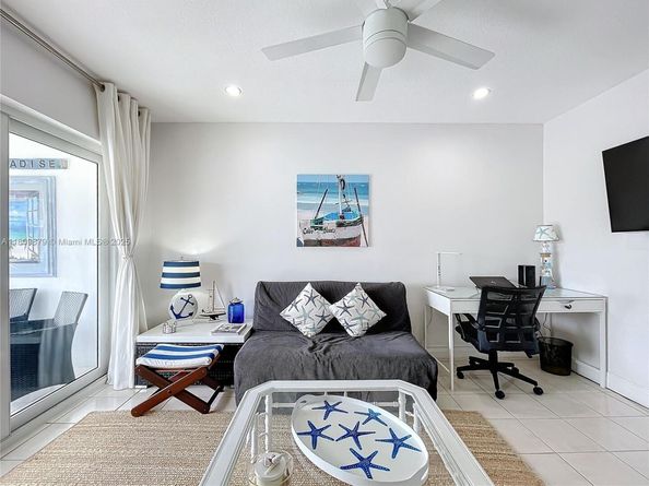 708 SE 7th Ave 14, Pompano Beach FL 33060