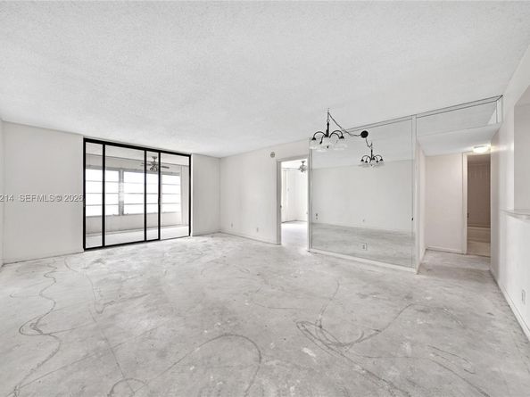 7330 NW 18th St 204, Margate FL 33063