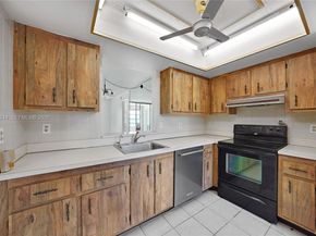 7330 NW 18th St 204, Margate FL 33063