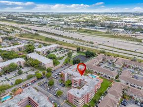 8425 NW 8th St 304, Miami FL 33126