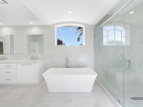 1580 Shoreline Way, Hollywood FL 33019