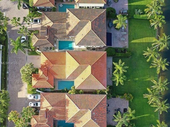 1580 Shoreline Way, Hollywood FL 33019