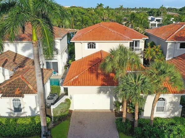 1580 Shoreline Way, Hollywood FL 33019