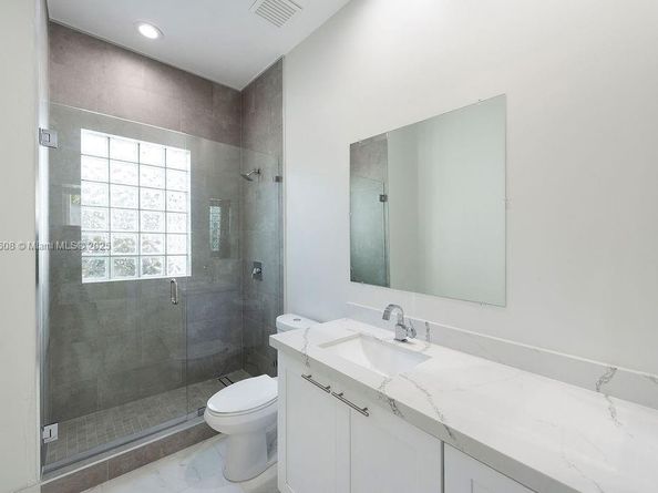 1580 Shoreline Way, Hollywood FL 33019