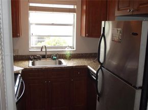 1300 Moffett St 302, Hallandale Beach FL 33009