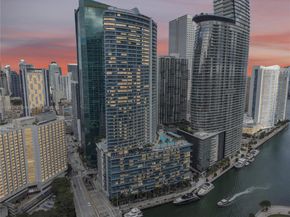 200 Biscayne Boulevard Way 3907, Miami FL 33131