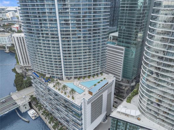 200 Biscayne Boulevard Way 3907, Miami FL 33131