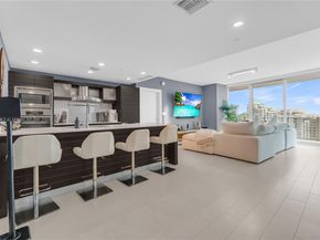 200 Biscayne Boulevard Way 3907, Miami FL 33131