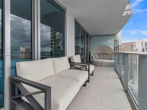 200 Biscayne Boulevard Way 3907, Miami FL 33131