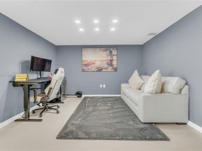 200 Biscayne Boulevard Way 3907, Miami FL 33131