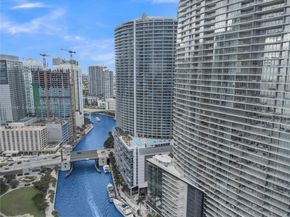 200 Biscayne Boulevard Way 3907, Miami FL 33131