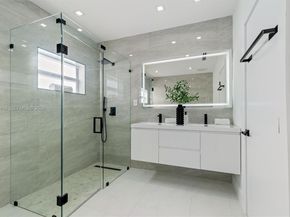 1840 NE 199th St, Miami FL 33179