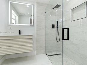 1840 NE 199th St, Miami FL 33179