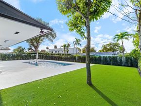 1840 NE 199th St, Miami FL 33179