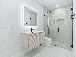 1840 NE 199th St, Miami FL 33179