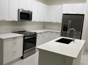 8001 NW 41st St F202, Doral FL 33166