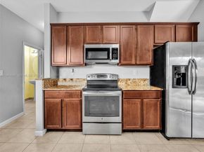 625 SE 30th Ter, Homestead FL 33033