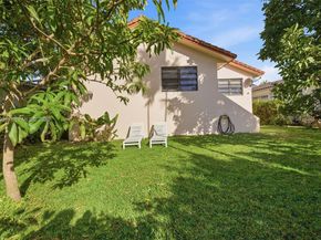 9208 Emerson Ave, Surfside FL 33154