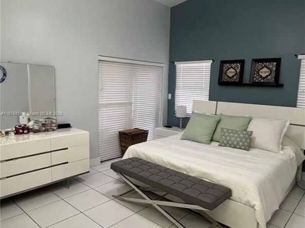 16605 SW 90th St, Miami FL 33196