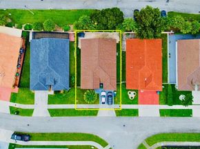 16605 SW 90th St, Miami FL 33196