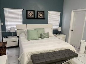 16605 SW 90th St, Miami FL 33196