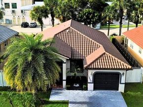 16605 SW 90th St, Miami FL 33196