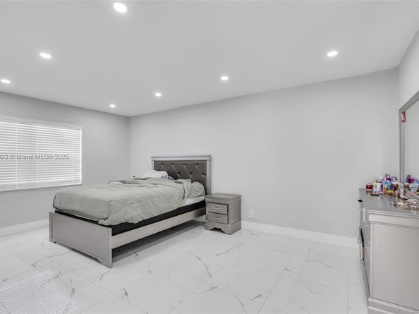 7101 W Sunrise Blvd A2, Plantation FL 33313