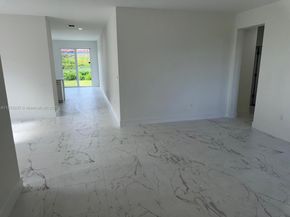 1866 NE 1st St, Homestead FL 33033