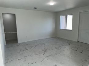 1866 NE 1st St, Homestead FL 33033