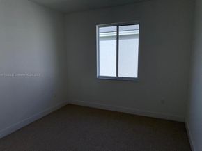 1866 NE 1st St, Homestead FL 33033